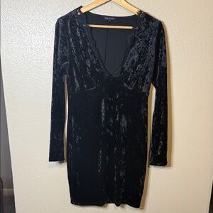 Heart Hips Black Velvet Long Sleeve Dress